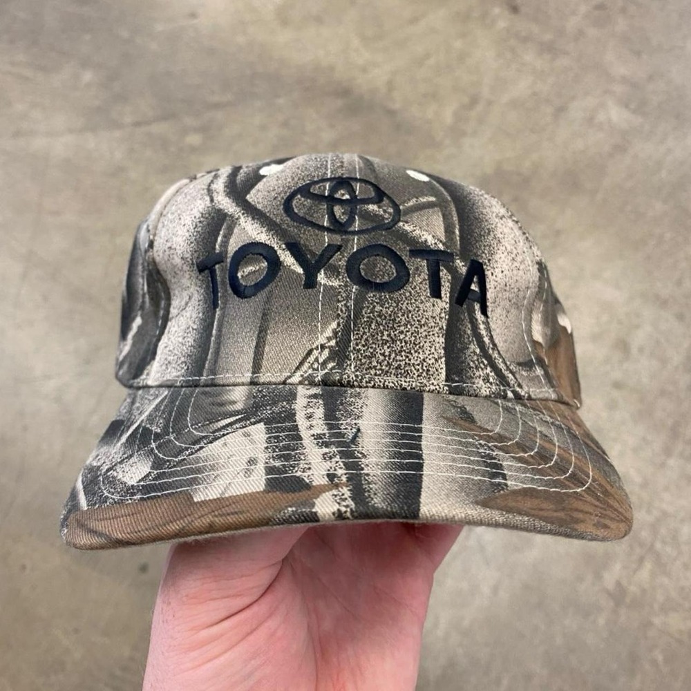 Vintage Toyota Camouflage Camo Velco Strapback Hat